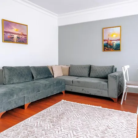 Flat W Balcony 8 Min To Kadikoy Square Daire *